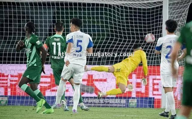 星空体育-中超参赛俱乐部添置新训练设备,提升战斗力