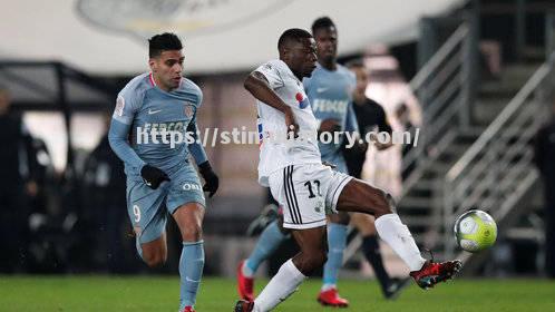 星空体育-亚眠队主场取得稳定表现离降级区更近