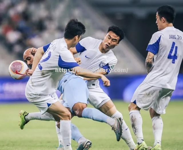 广州恒大主场战平上海申鑫，积分领先优势被缩小