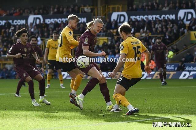 星空体育-曼城轻松战胜波尔图,继续在欧洲赛场上保持不败战绩