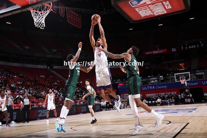 星空体育-太阳内线患伤困扰,戈贝尔表现疲态引发争议