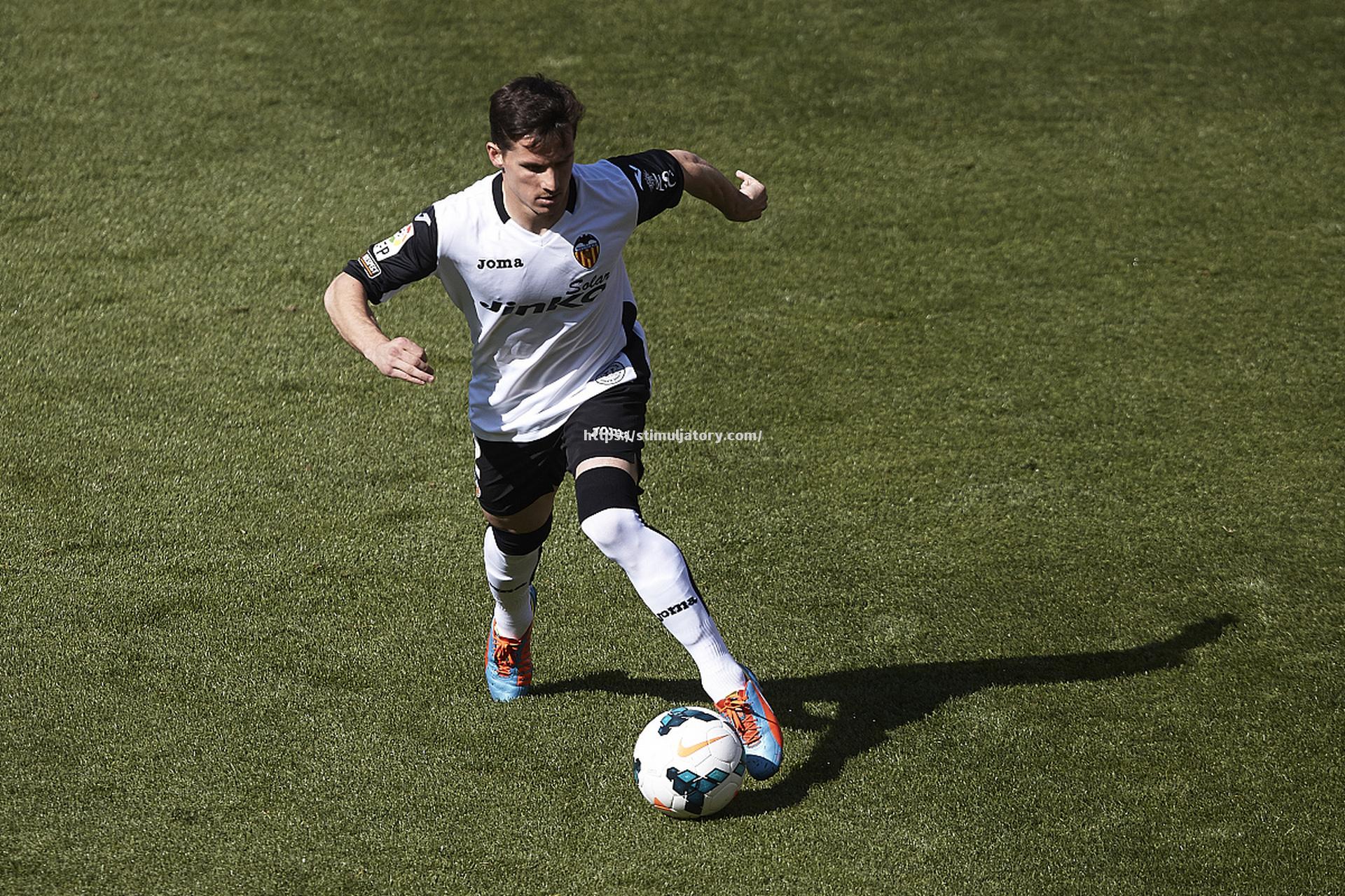 星空体育-格拉纳达客场落败,球队需寻找突破口