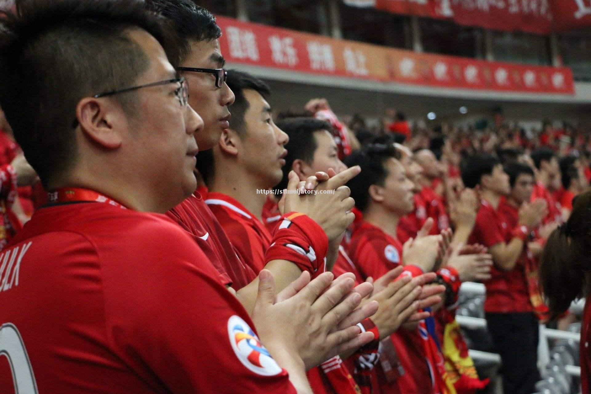 星空体育-人队主场大胜老鹰，东部排名继续攀升