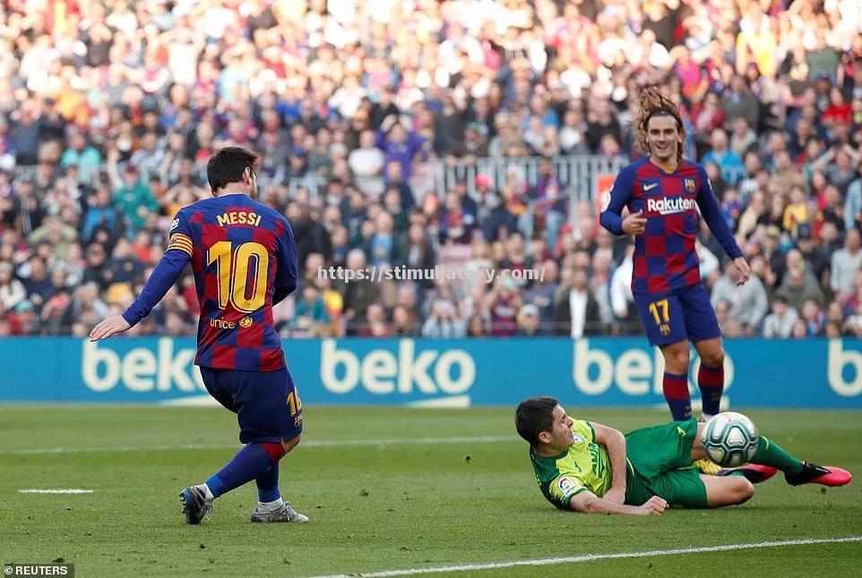 巴萨主场大胜,梅西传射造威胁 巴萨主场大胜,梅西传射造威胁