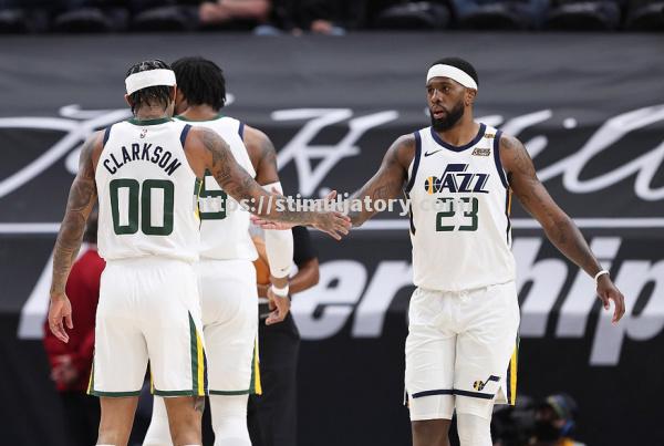 星空体育-太阳前场火力全开,客场擒爵士追赶季后赛