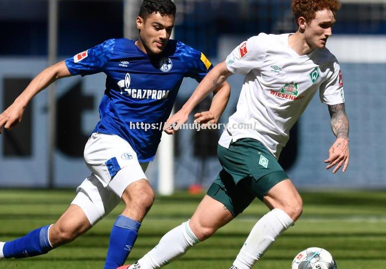 星空体育-沙尔克遭遇失利,连败局势严峻