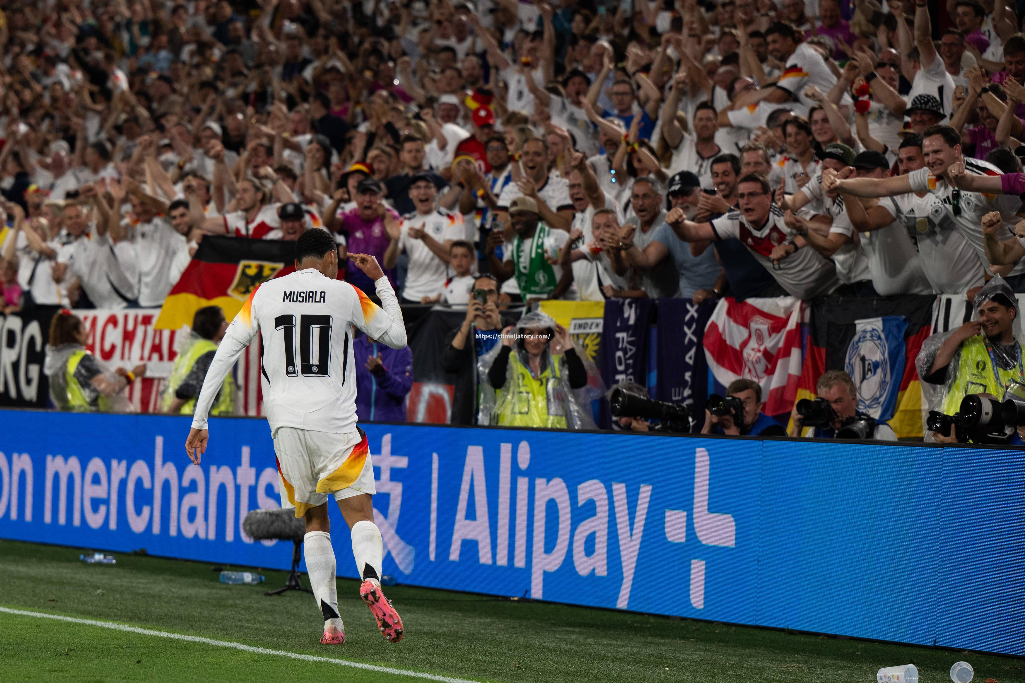 德国队伍斗志昂扬，取得好成绩