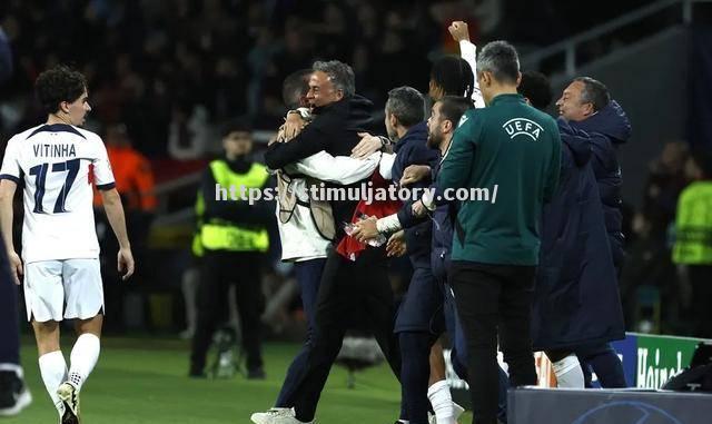 星空体育-曼联惊险逆转拜仁慕尼黑,晋级欧冠四强