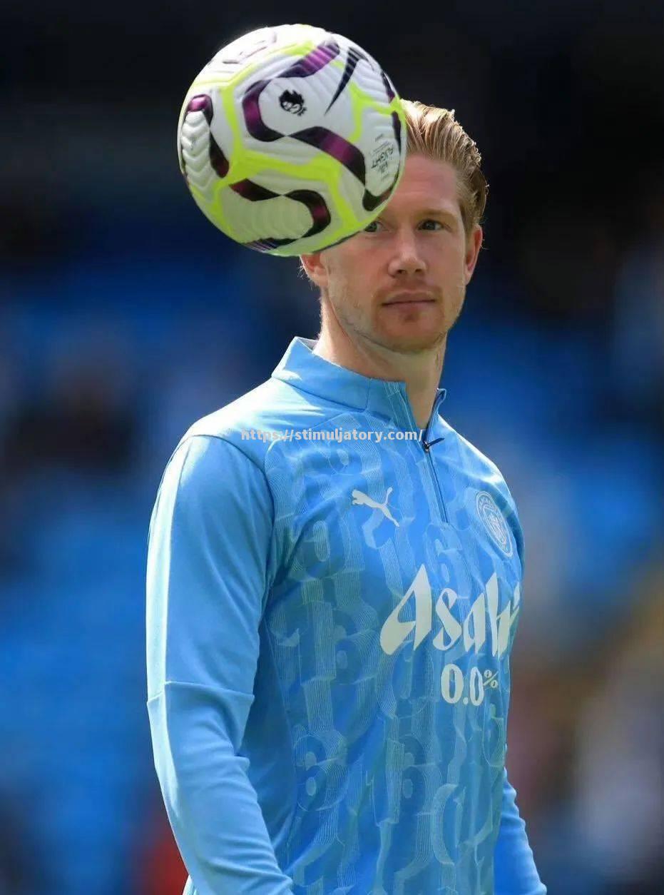 曼城中场大将十分火爆，协助球队取胜