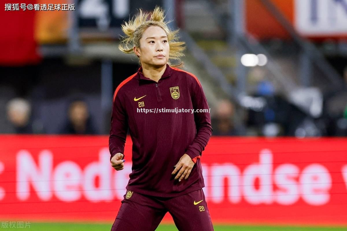 世界女足战场：中国选手卓有成效，再次问鼎