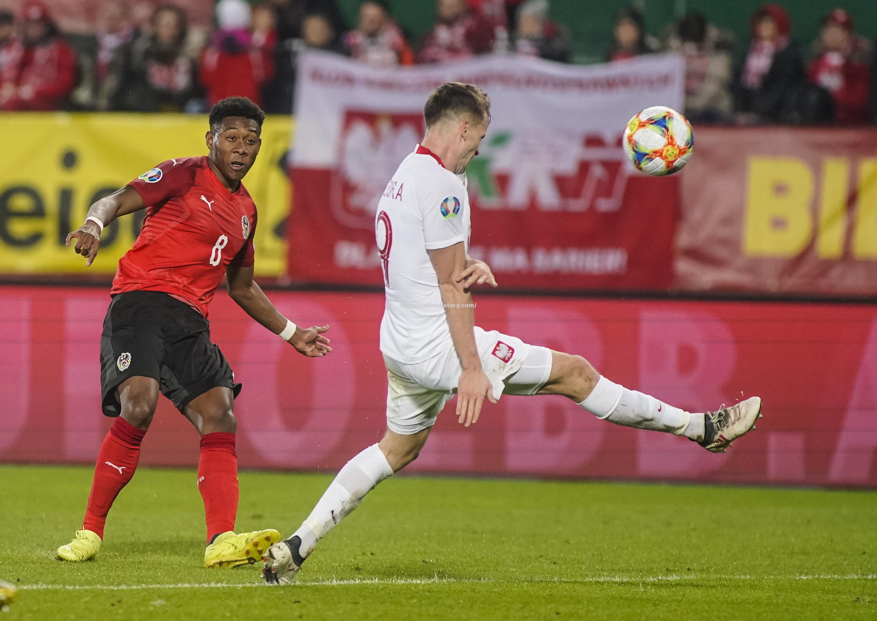 波兰队迎战乌拉圭,信心十足 波兰队迎战乌拉圭,信心十足