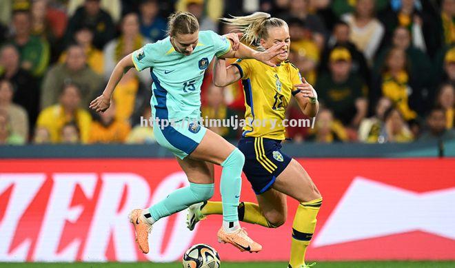 体育新闻:女足球员实力斩获冠军 体育新闻:女足球员实力斩获冠军