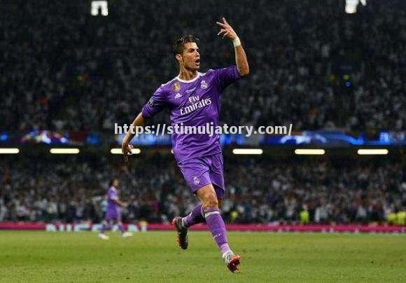 皇马在关键时刻得分,赢得比赛 皇马在关键时刻得分,赢得比赛