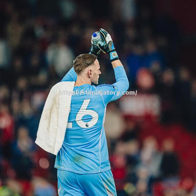 惊险逃生!阿森纳客场比赢球,留英超 惊险逃生!阿森纳客场比赢球,留英超