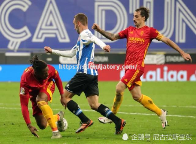 佛罗伦萨战平萨拉戈萨,球员努力奔跑 佛罗伦萨战平萨拉戈萨,球员努力奔跑