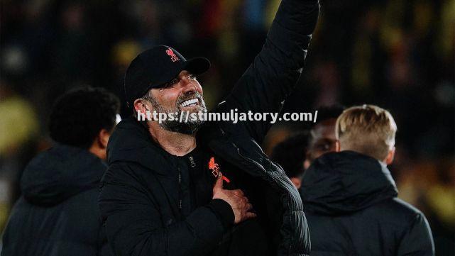 星空体育-比利亚雷亚尔客场胜出,夺得关键三分