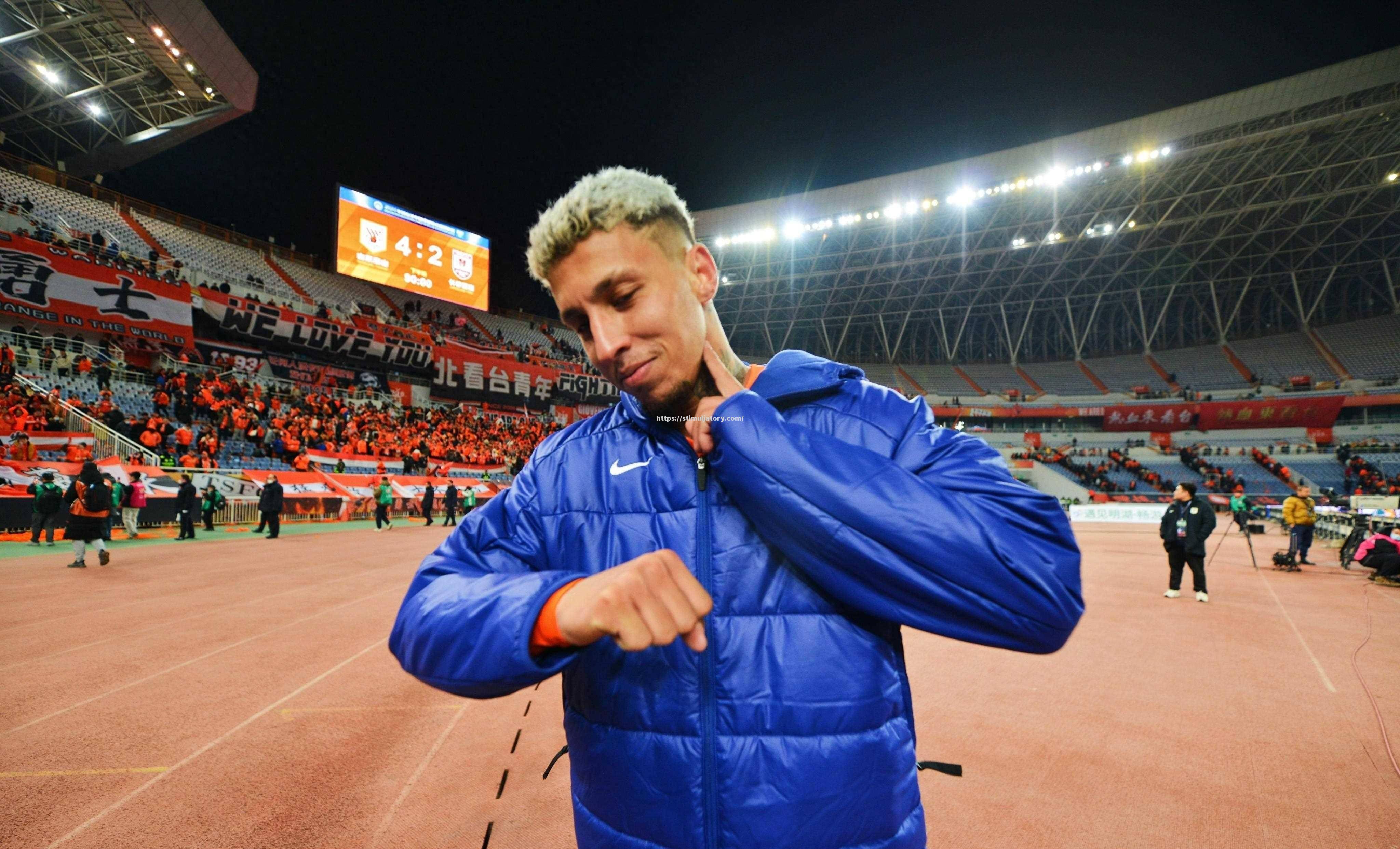 星空体育-顶尖足球挑战擎天反哺,球员风采展现