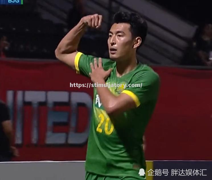 快速反击抢截球权，前锋冷静射门得手