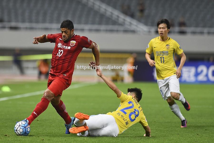 星空体育-争锋相对，上港与江苏苏宁之间的对抗令人期待