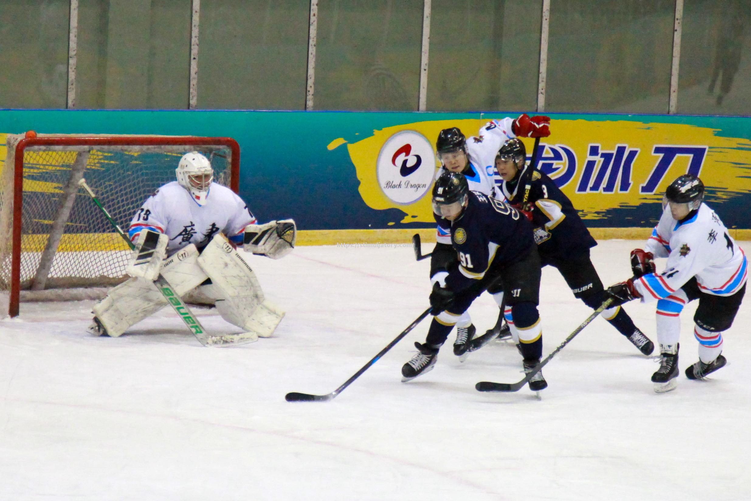 星空体育-冰岛队在比赛中取得惊险胜利，晋级下一轮