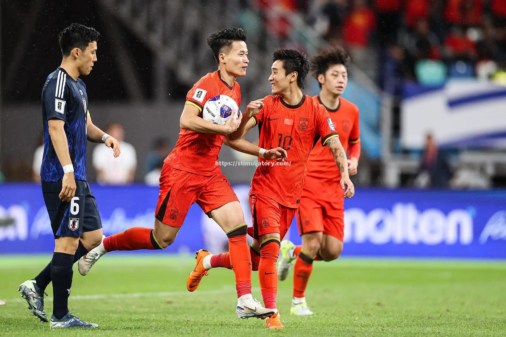 星空体育-国内足球赛事再度热烈展开,场面激烈